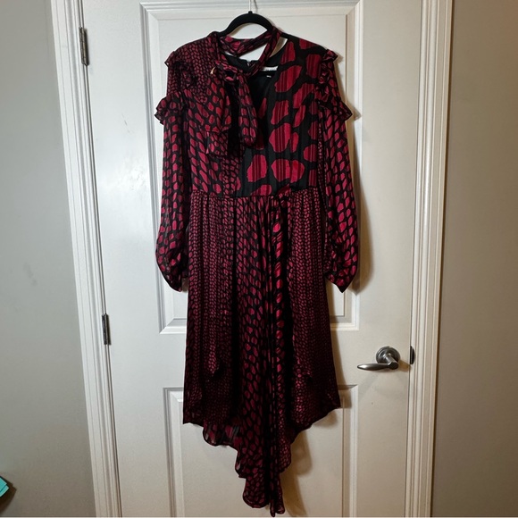 Chic Maroon/Wine and Black Long Sleeve Midi Dress- US M - Picture 3 of 10